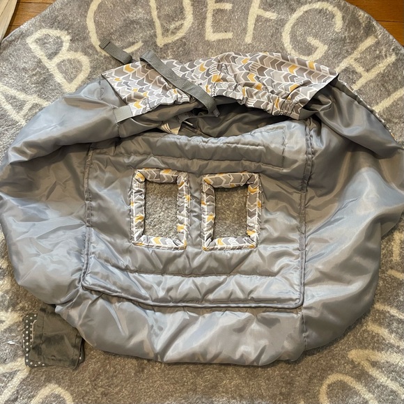 Boppy Shopping Cart & High Chair Cover with attached book toy - Picture 3 of 3